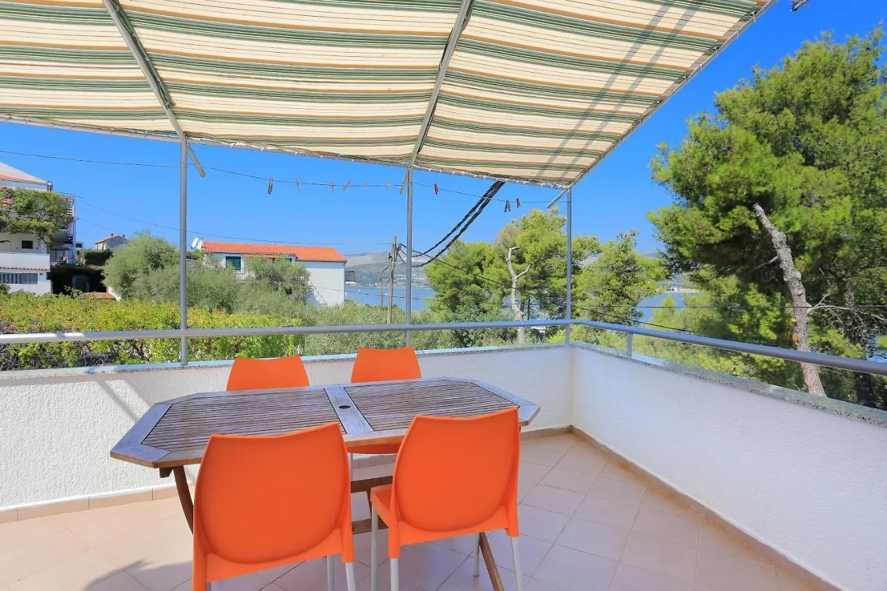 Apartments By The Sea Arbanija, Ciovo - 4320 Trogir