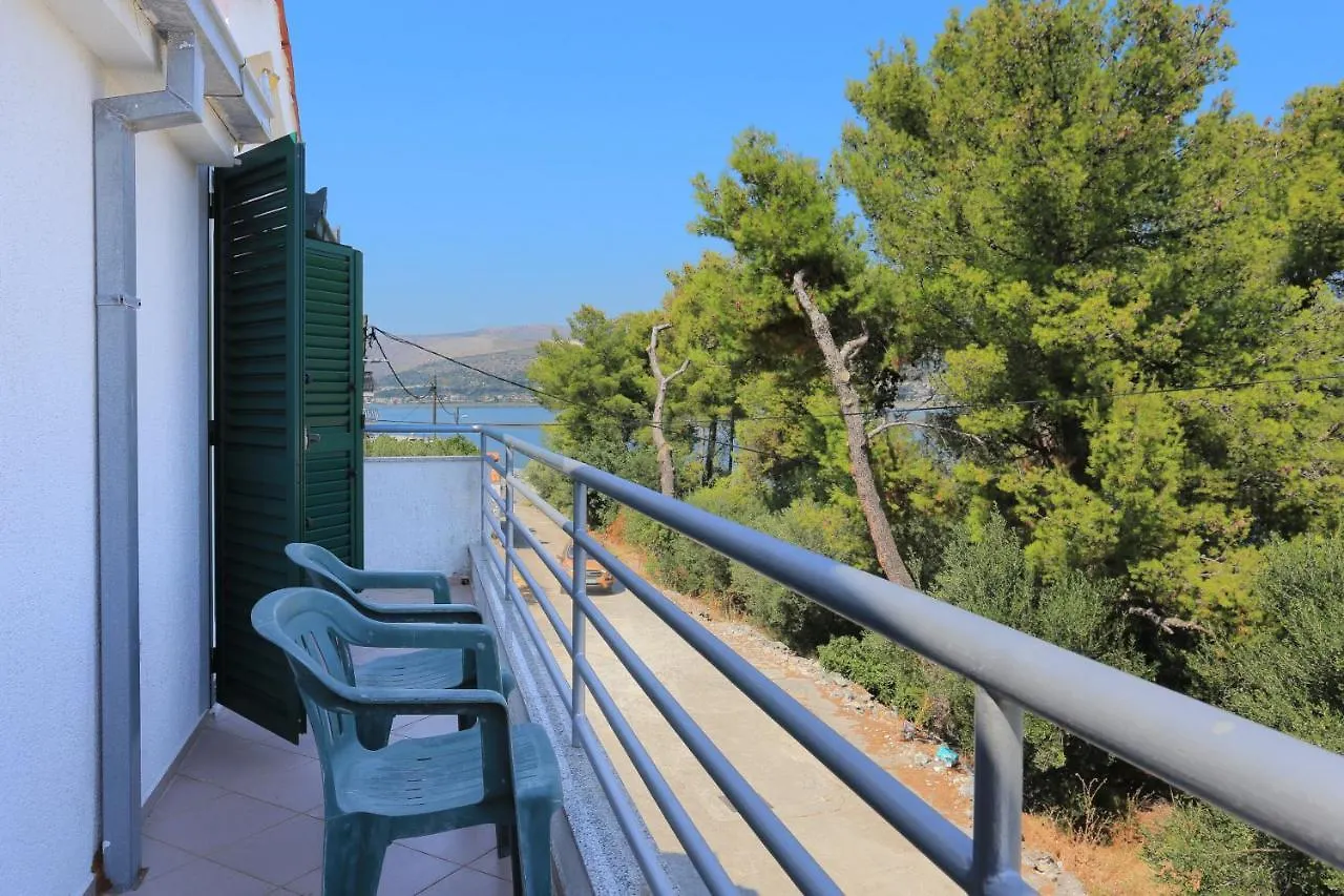 Apartments By The Sea Arbanija, Ciovo - 4320 Trogir